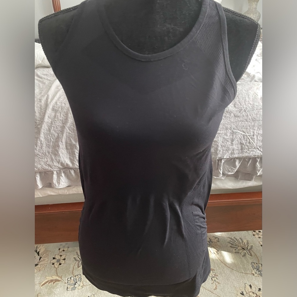 Black athleta workout top